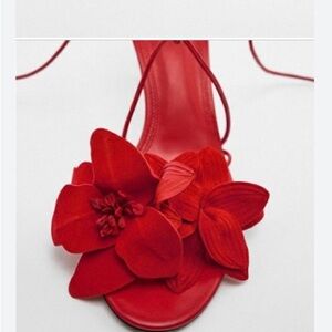 ZARA NWOT woman red floral lace up mid heel leather shoe.